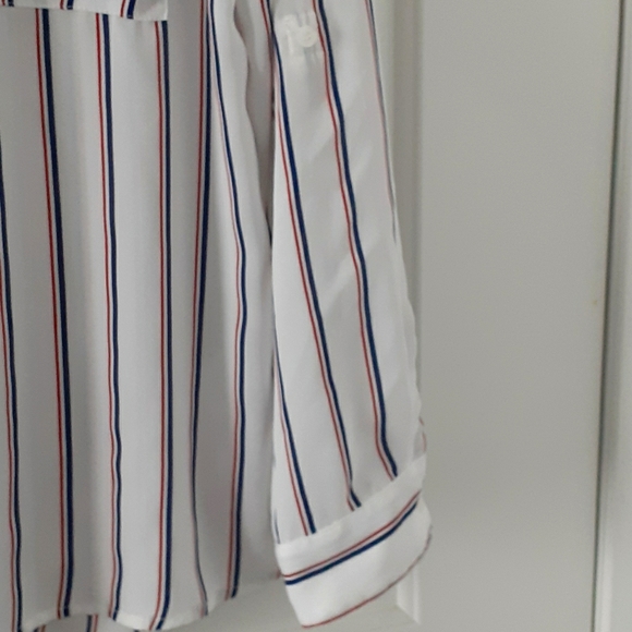 Smart Set Blouse Stripped - Picture 3 of 5